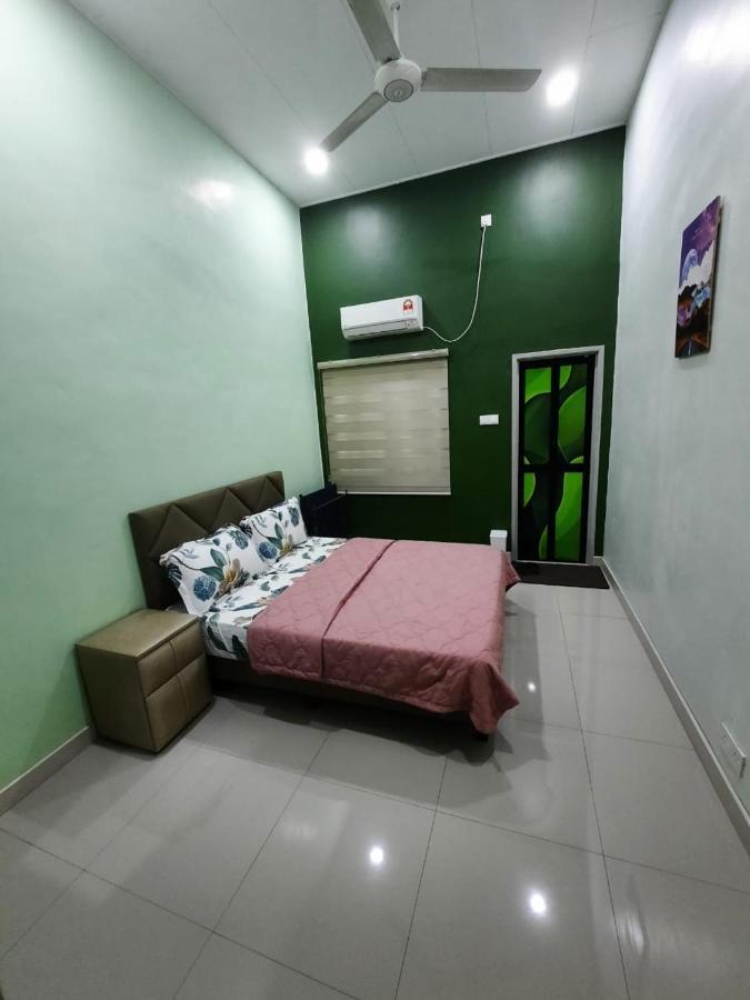 Homestay Dr. Z Klang Exterior foto