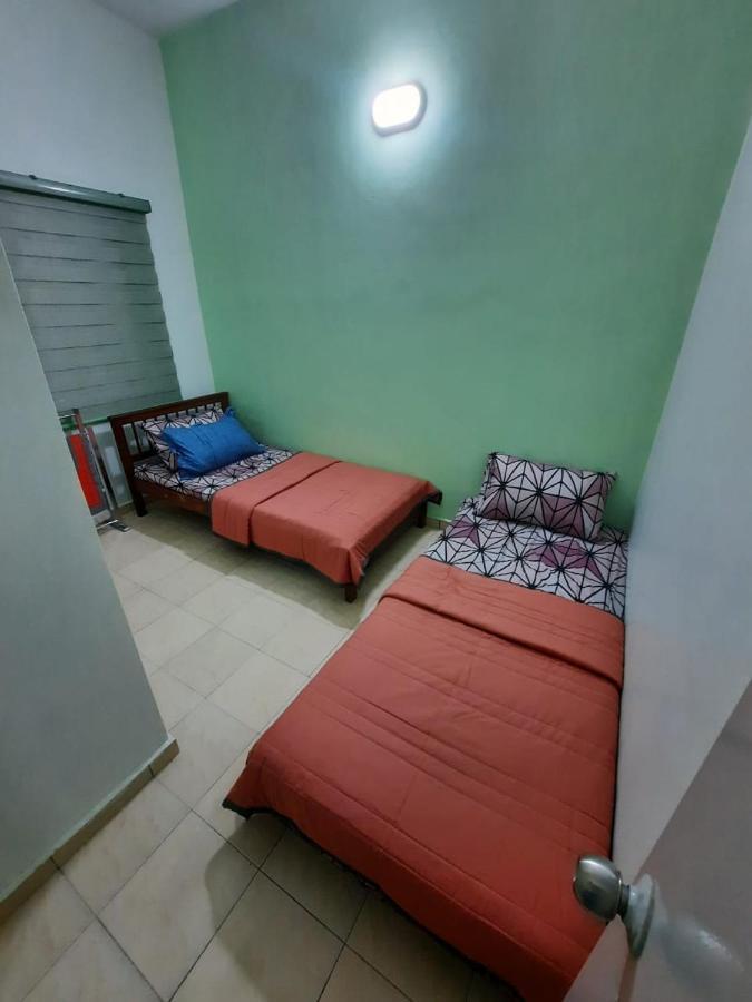 Homestay Dr. Z Klang Exterior foto