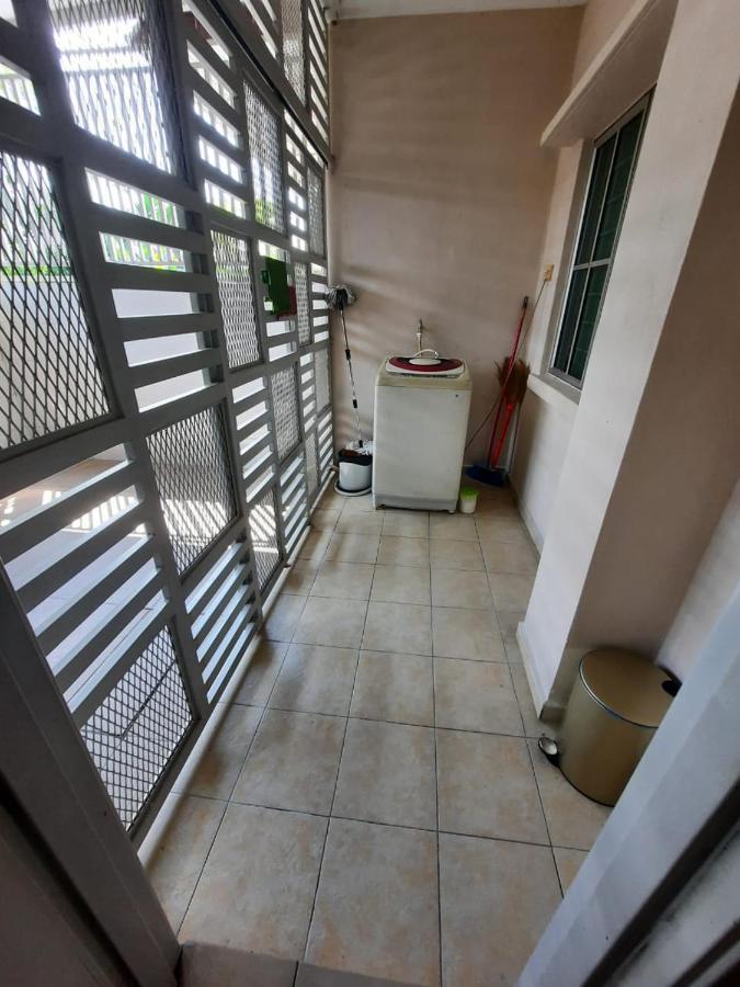 Homestay Dr. Z Klang Exterior foto