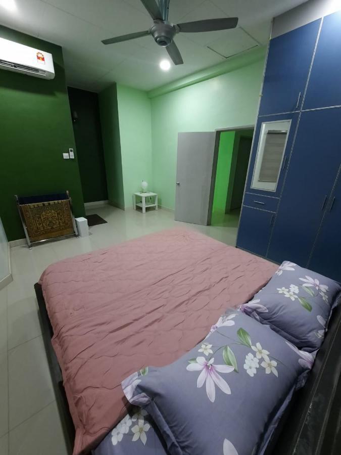 Homestay Dr. Z Klang Exterior foto